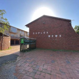 UNIT 18 DUPLEX MEWS, 84 KENYON HOWDEN ROAD, SEA VIEW, MONTCLAIR,