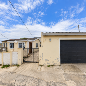 31 BOND STREET, EAST LONDON AT 10:00AM