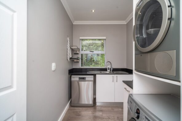 20 - 86_bf5b76a14d63446a9f077ca581522219