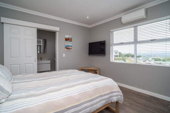 43 - 86_e82ad6d4ec5742db8139abc4d3edb1f3