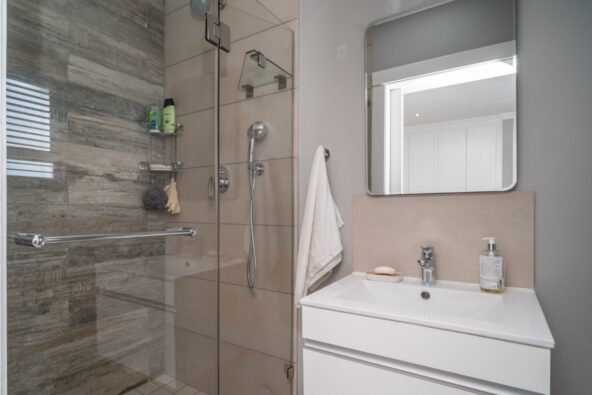 44 - 86_b5595e5c79b047f0abf464704374fabb