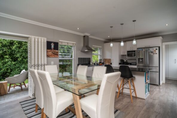 6 - 86_9fe57cec91d64c909eb94e89dd9165b4