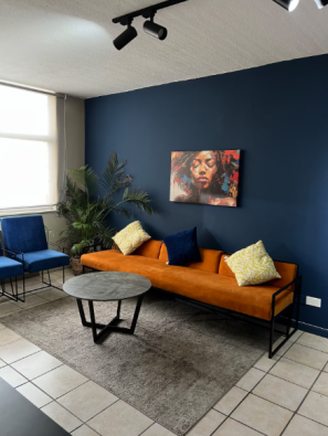 LOUNGE 1