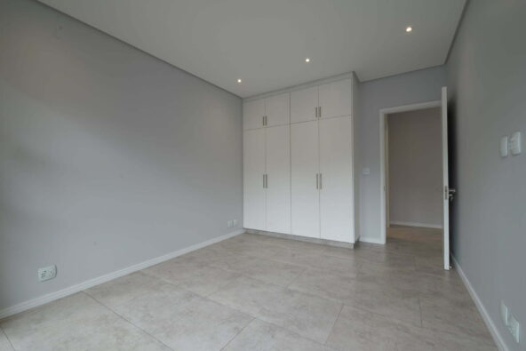 MOE_5279 - Copy - Copy