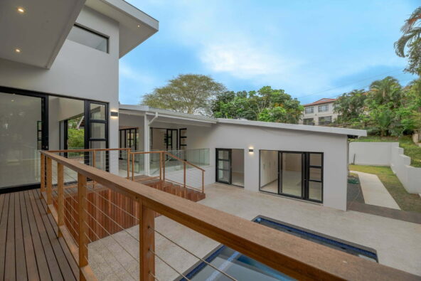 MOE_5288 - Copy - Copy-HDR