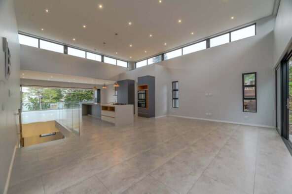 MOE_5291 - Copy - Copy-HDR