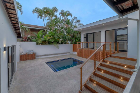 MOE_5297 - Copy - Copy-HDR