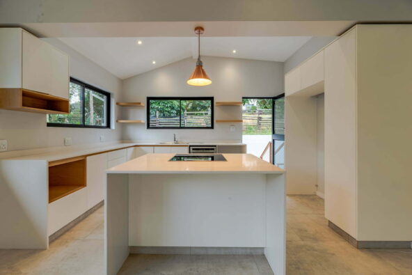 MOE_5315 - Copy - Copy-HDR