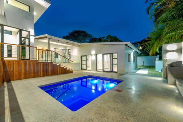 MOE_5387 - Copy - Copy