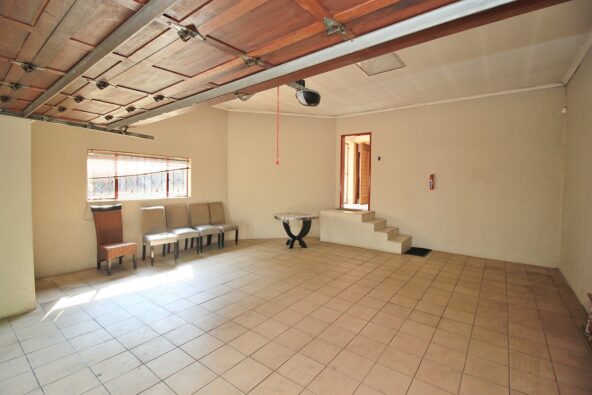 WhatsApp Image 2025-09-16 at 14.46.44 (1)