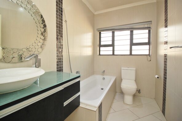 WhatsApp Image 2025-09-16 at 14.46.45 (1)