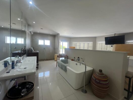 WhatsApp Image 2025-11-21 at 10.30.22 (12)